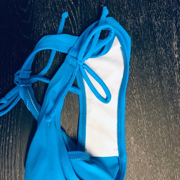 Bikini 👙 In Deep Blue🏖 - Picture 4 of 4